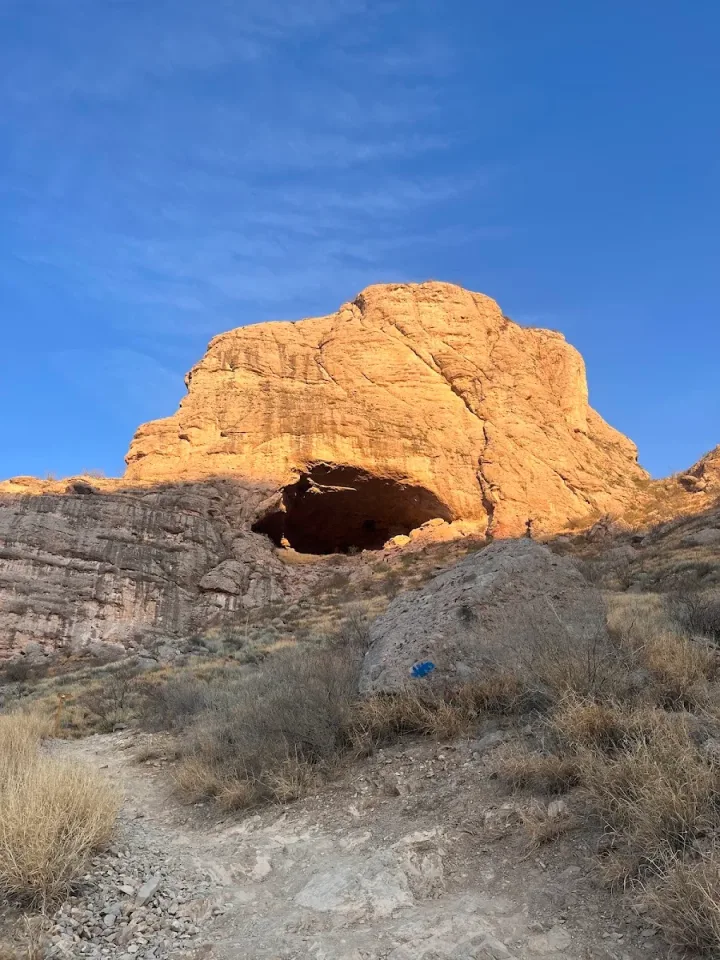 Imagen importada para La Cueva de las Iglesias