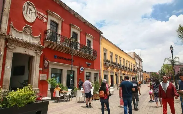 galería de Paseo Constitución