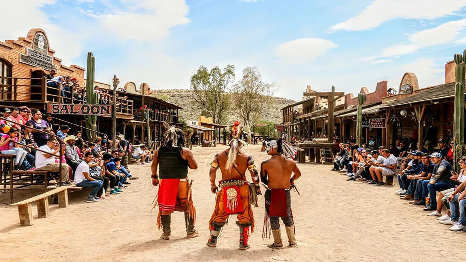 galería de Paseo del Viejo Oeste