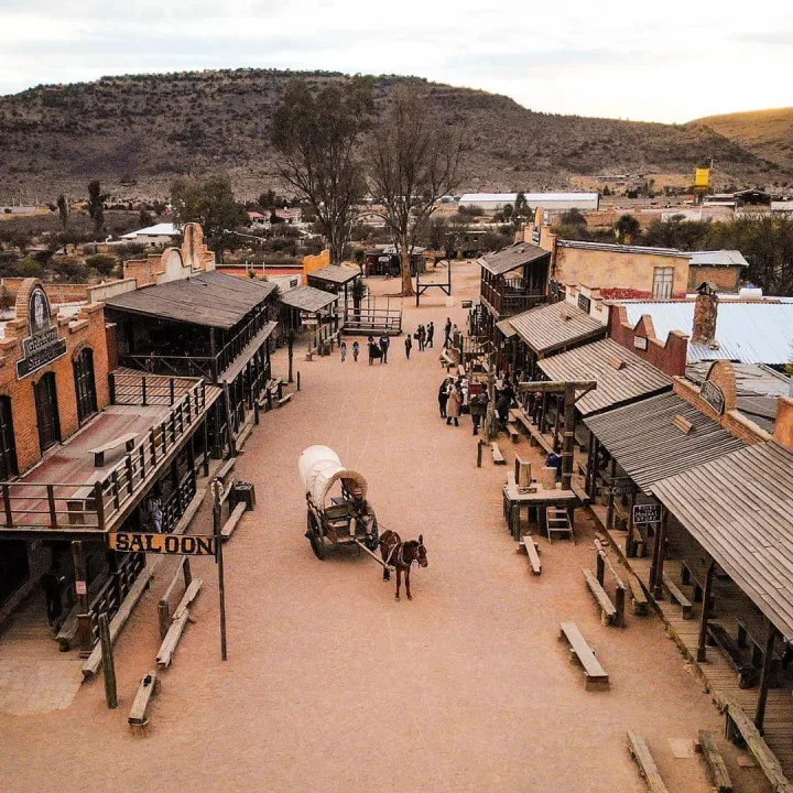 Galería de Paseo del Viejo Oeste