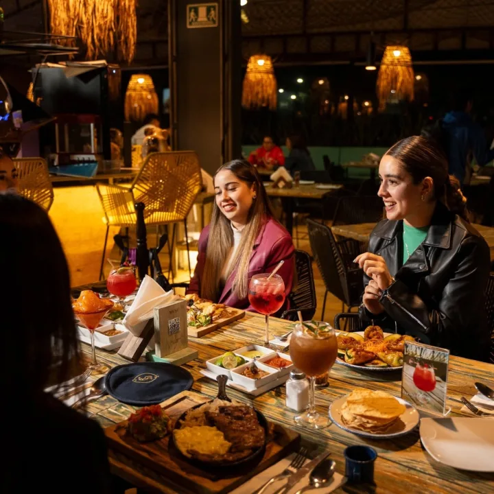 galería de San Carlos Mar & Grill