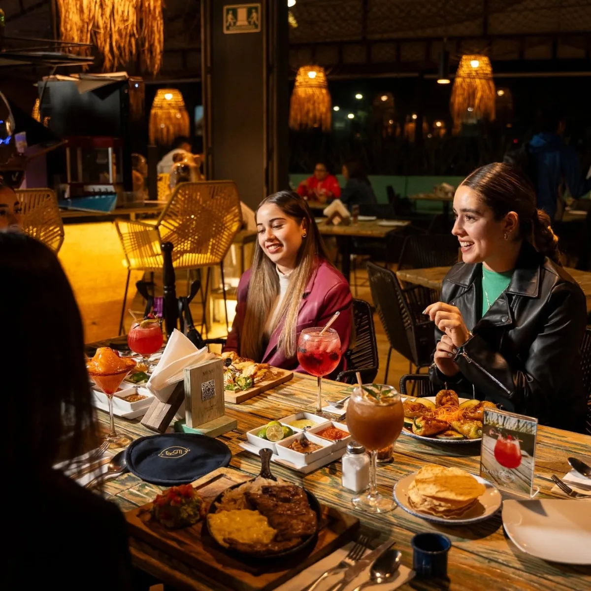 galería de San Carlos Mar & Grill