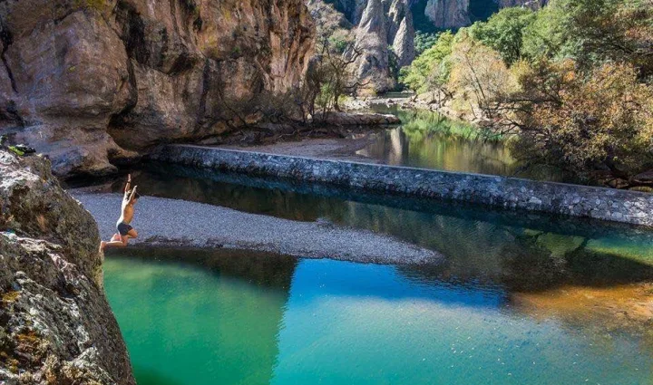 Portada de Charco Azul