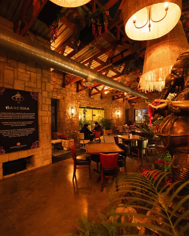 galería de Bistro Garden Grill & Bar