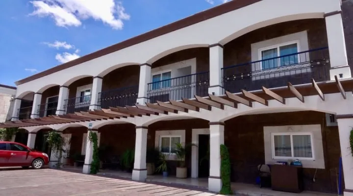 portada de Hotel Rincón Real Suites